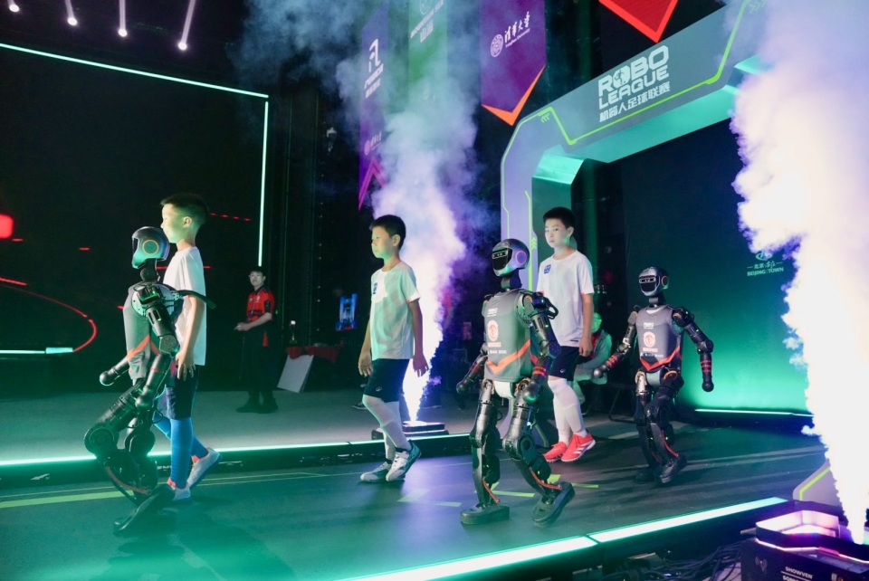 于赛场的激 于赛场的激