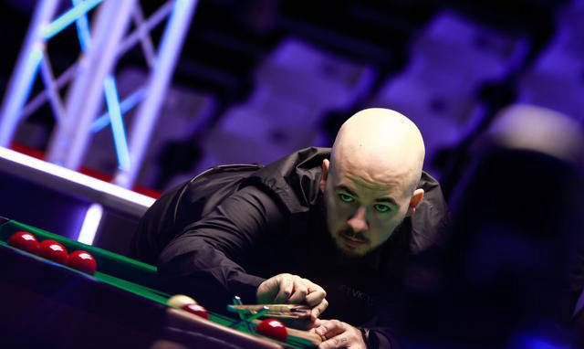 现报以热烈 现报以热烈