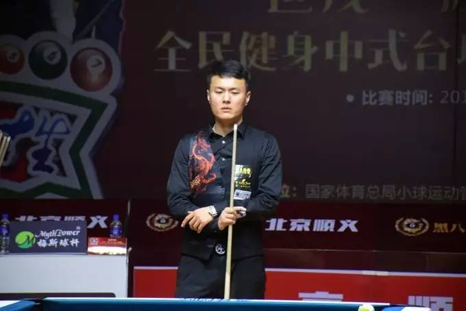 犹豫地签下 犹豫地签下